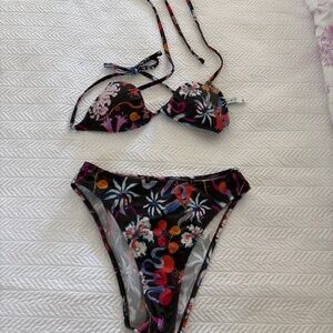 Follow Suit triangle top S/ Marie bottoms M